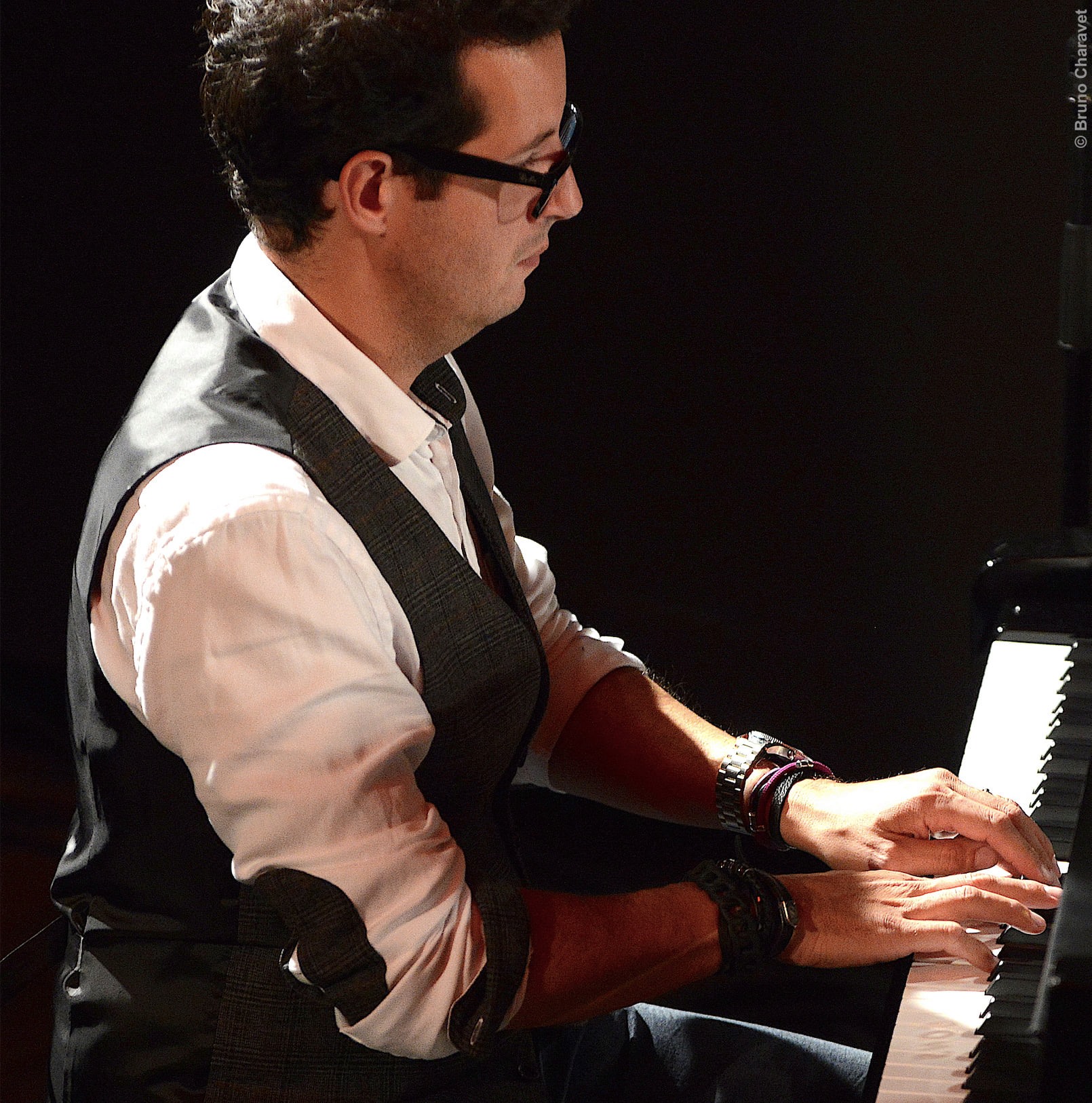 Photo de Stephen Binet, pianiste de Sunny Side, spécialisé dans les standards de jazz et la chanson française